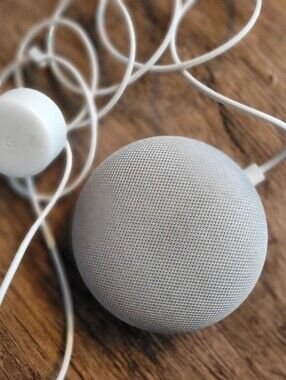 Google Home Mini First Gen - GUC